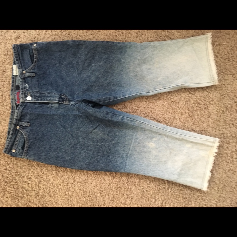 Liquid brand Capri jeans size 13